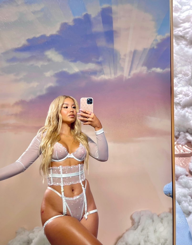 SylvianeCutie de Val-d'Oise, France